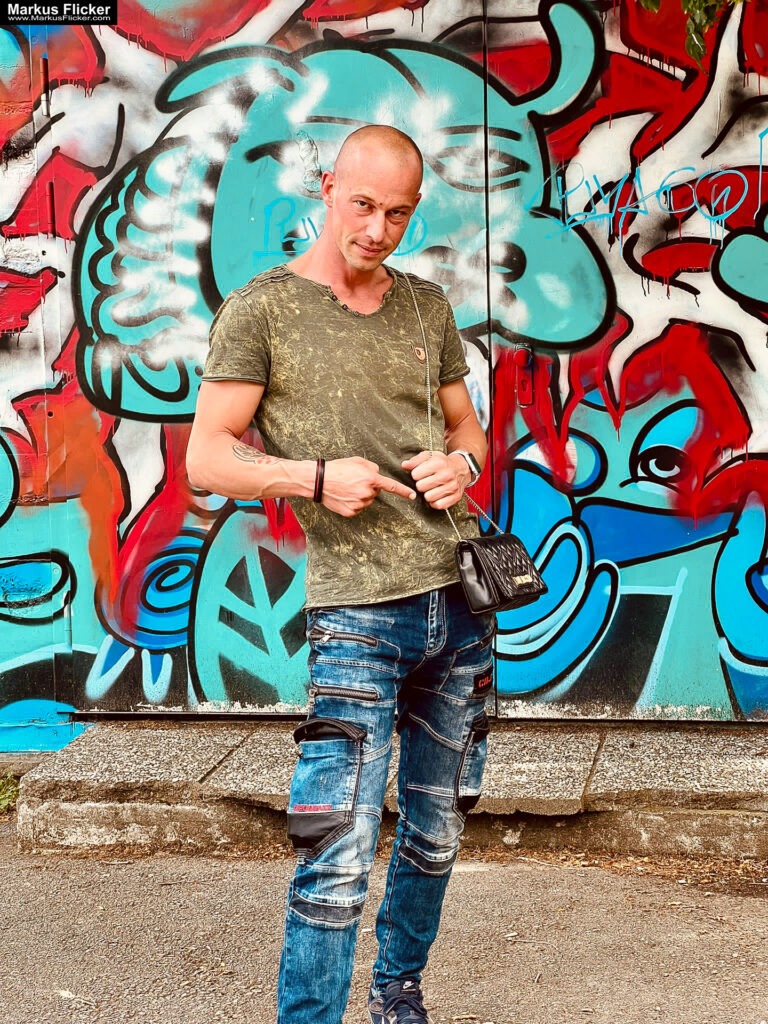 Markus Flicker Fotograf Videograf Contentcreator Autor Fotografie Videografie Graz Österreich Werbung Bildbearbeitung Workshops Reiseblog Steiermark Visuelle Lösungen für Ihr Unternehmen finden und erstellen Gegründet 2012 Werbeagentur Marketingagentur