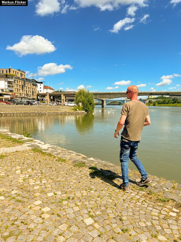 Markus Flicker Fotograf Videograf Contentcreator Autor Fotografie Videografie Graz Österreich Werbung Bildbearbeitung Workshops Reiseblog Steiermark Visuelle Lösungen für Ihr Unternehmen finden und erstellen Gegründet 2012 Werbeagentur Marketingagentur