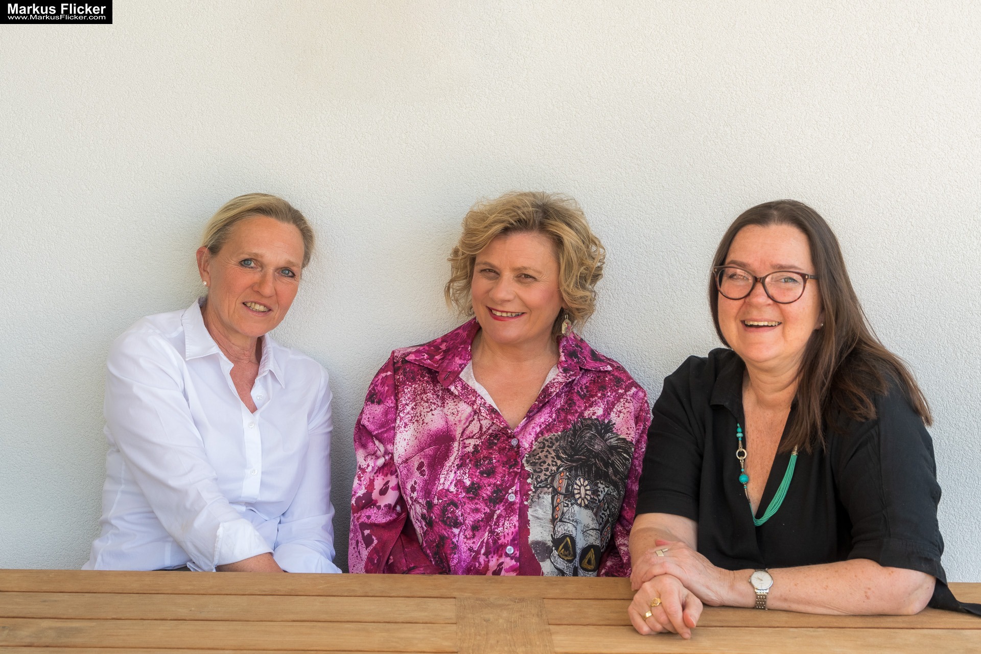 Woman - Art Frauen Kunst was uns bewegt - was wir bewegen Michaela Lukmann alias Arthena MAXX Evelyn Fasch EvFa Art Martina Brandl MBArt