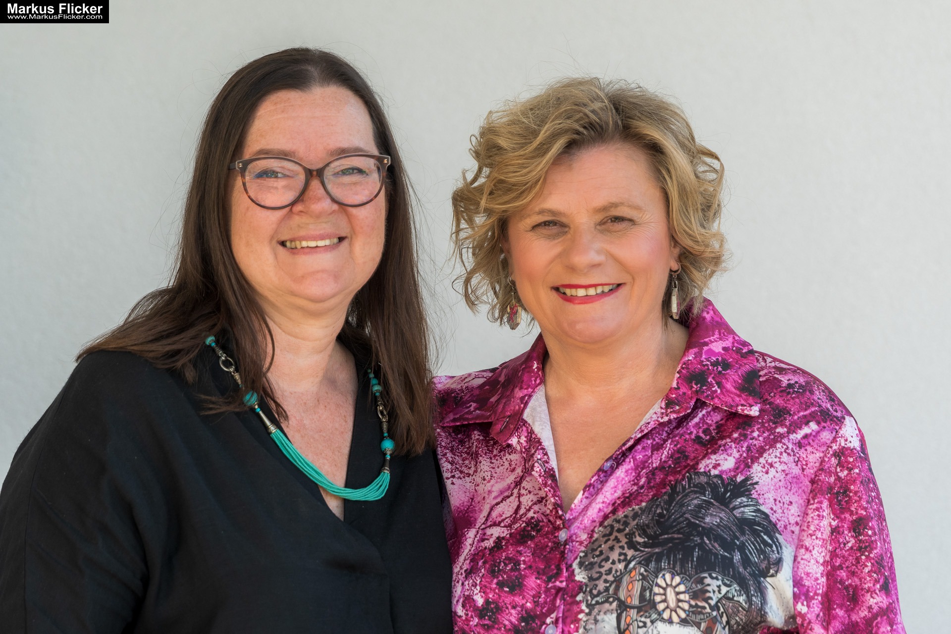 Woman - Art Frauen Kunst was uns bewegt - was wir bewegen Michaela Lukmann alias Arthena MAXX Evelyn Fasch EvFa Art Martina Brandl MBArt