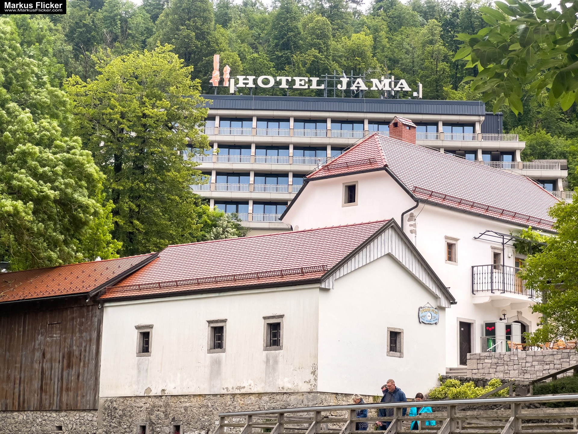 Park Postojna Jama Höhlen von Postojna in Slowenien #visitslovenia Park Postojna Jama. Höhlen von Postojna in Slowenien #visitslovenia