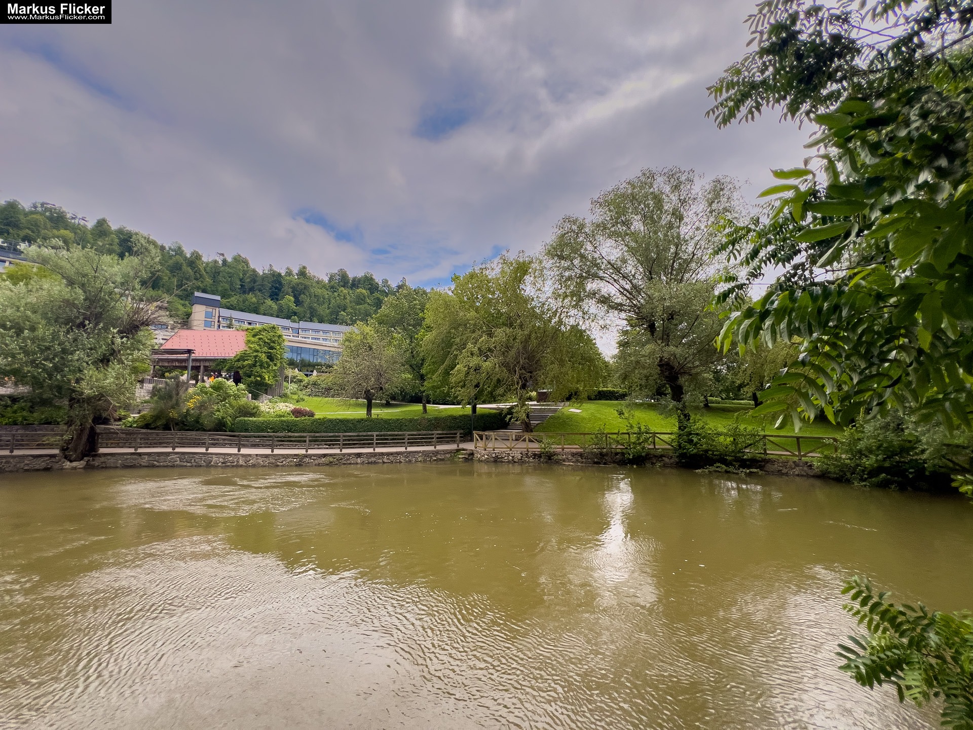 Park Postojna Jama Höhlen von Postojna in Slowenien #visitslovenia Park Postojna Jama. Höhlen von Postojna in Slowenien #visitslovenia