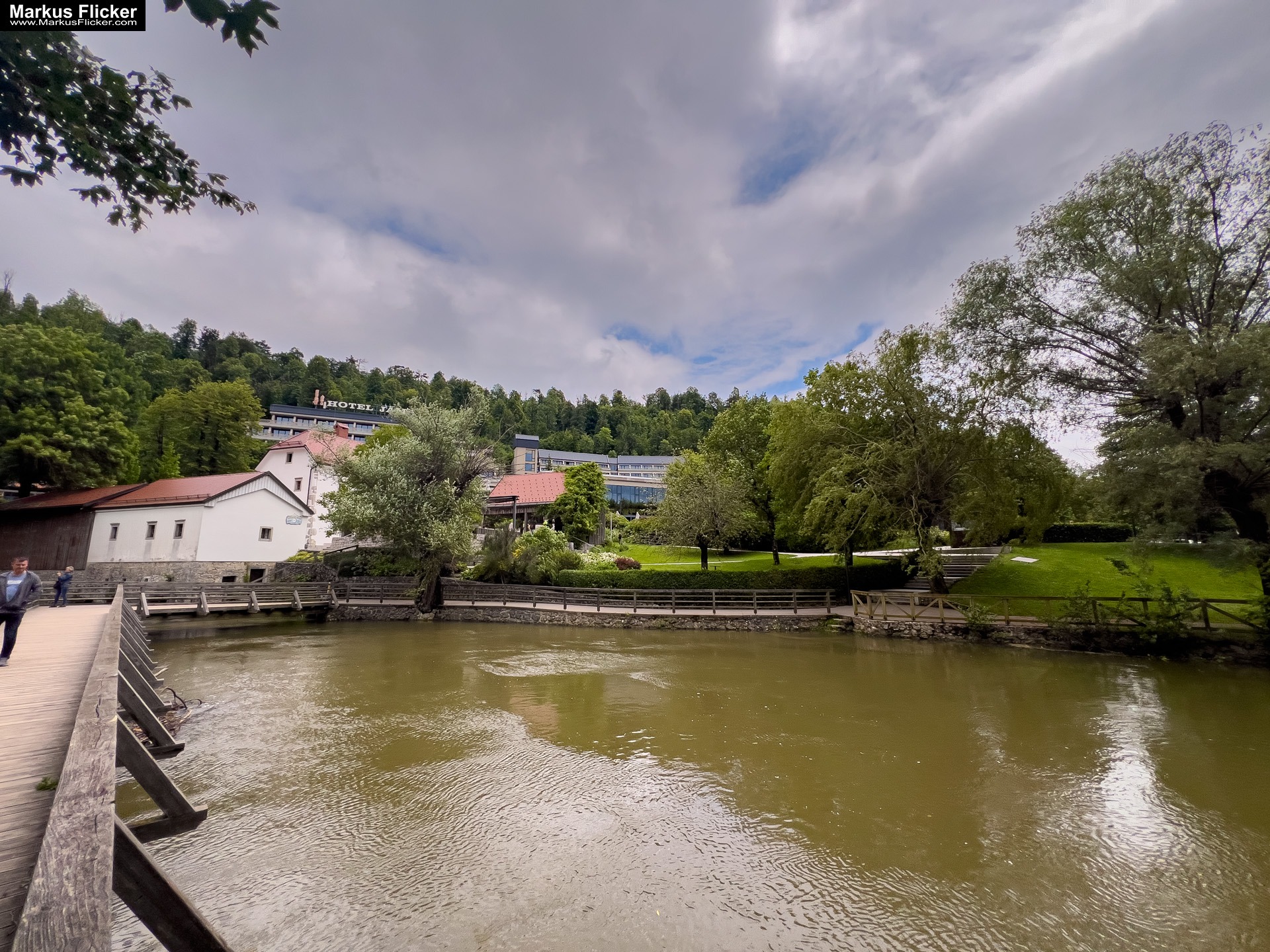 Park Postojna Jama Höhlen von Postojna in Slowenien #visitslovenia Park Postojna Jama. Höhlen von Postojna in Slowenien #visitslovenia