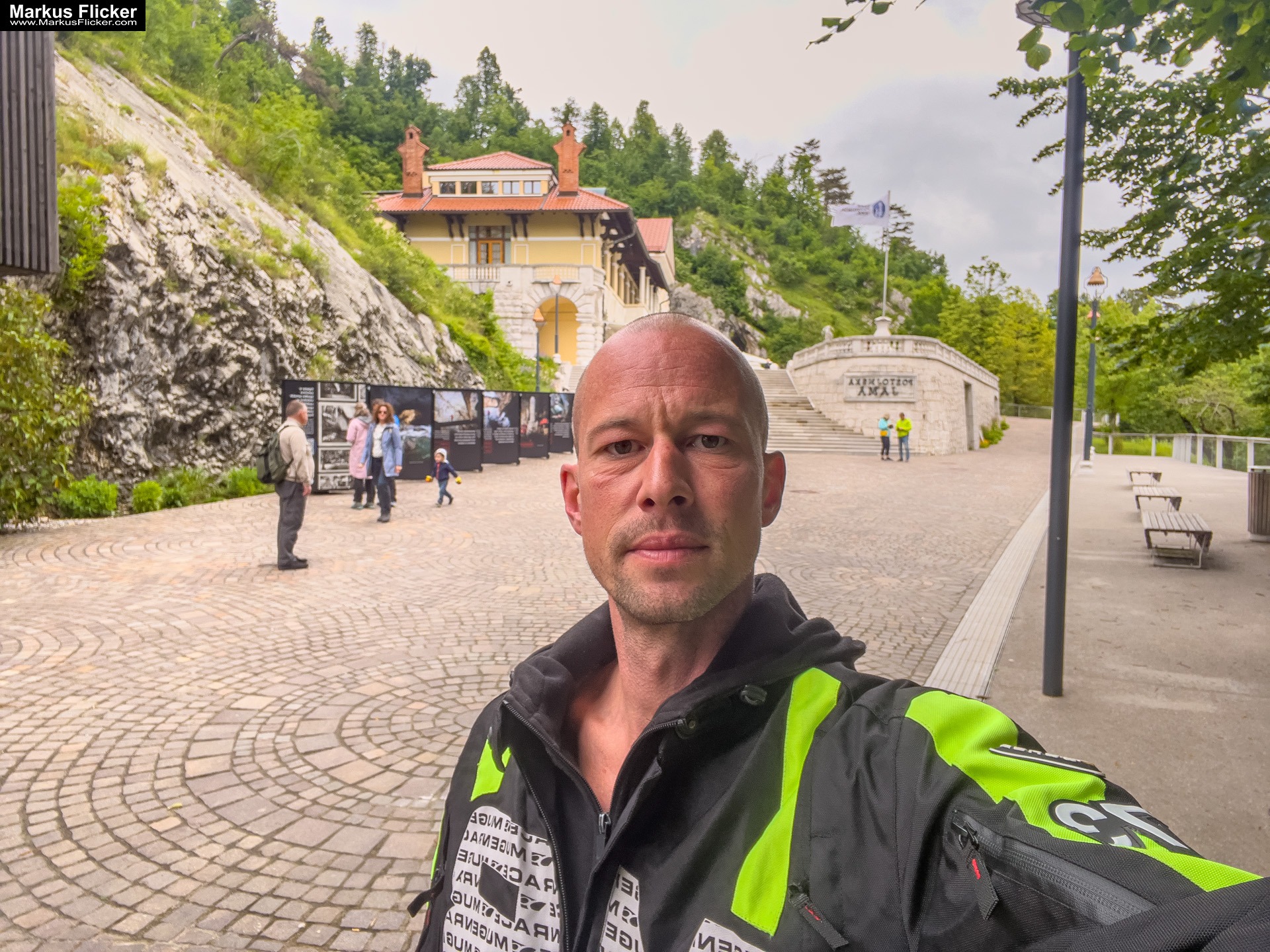 Park Postojna Jama Höhlen von Postojna in Slowenien #visitslovenia Park Postojna Jama. Höhlen von Postojna in Slowenien #visitslovenia