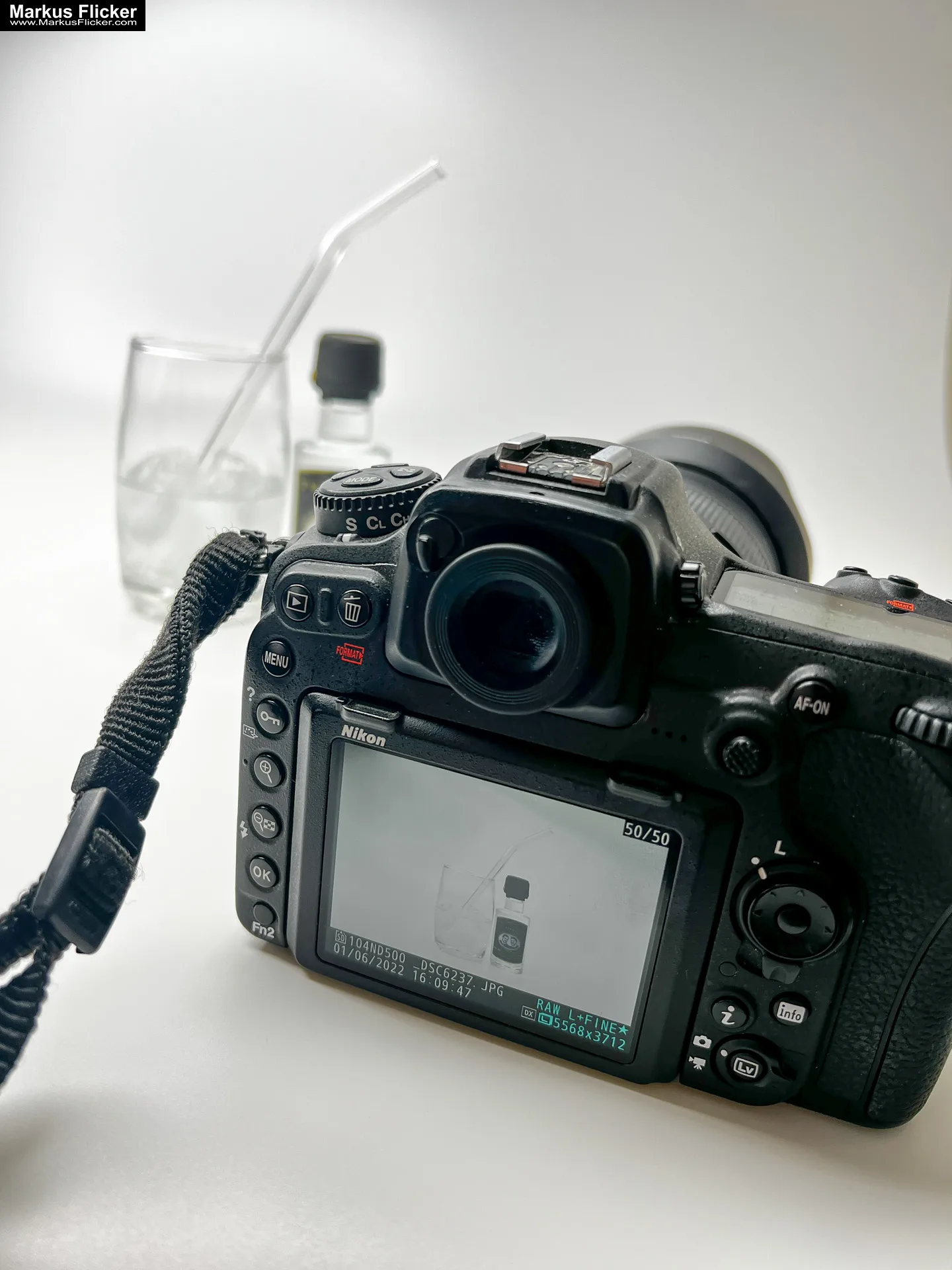 Das perfekte Produktfoto: Die Kunst, mit einem Blick zu überzeugen. So erstellst du das optimale Produktfoto: Der Schlüssel zum erfolgreichen Online-Verkauf.