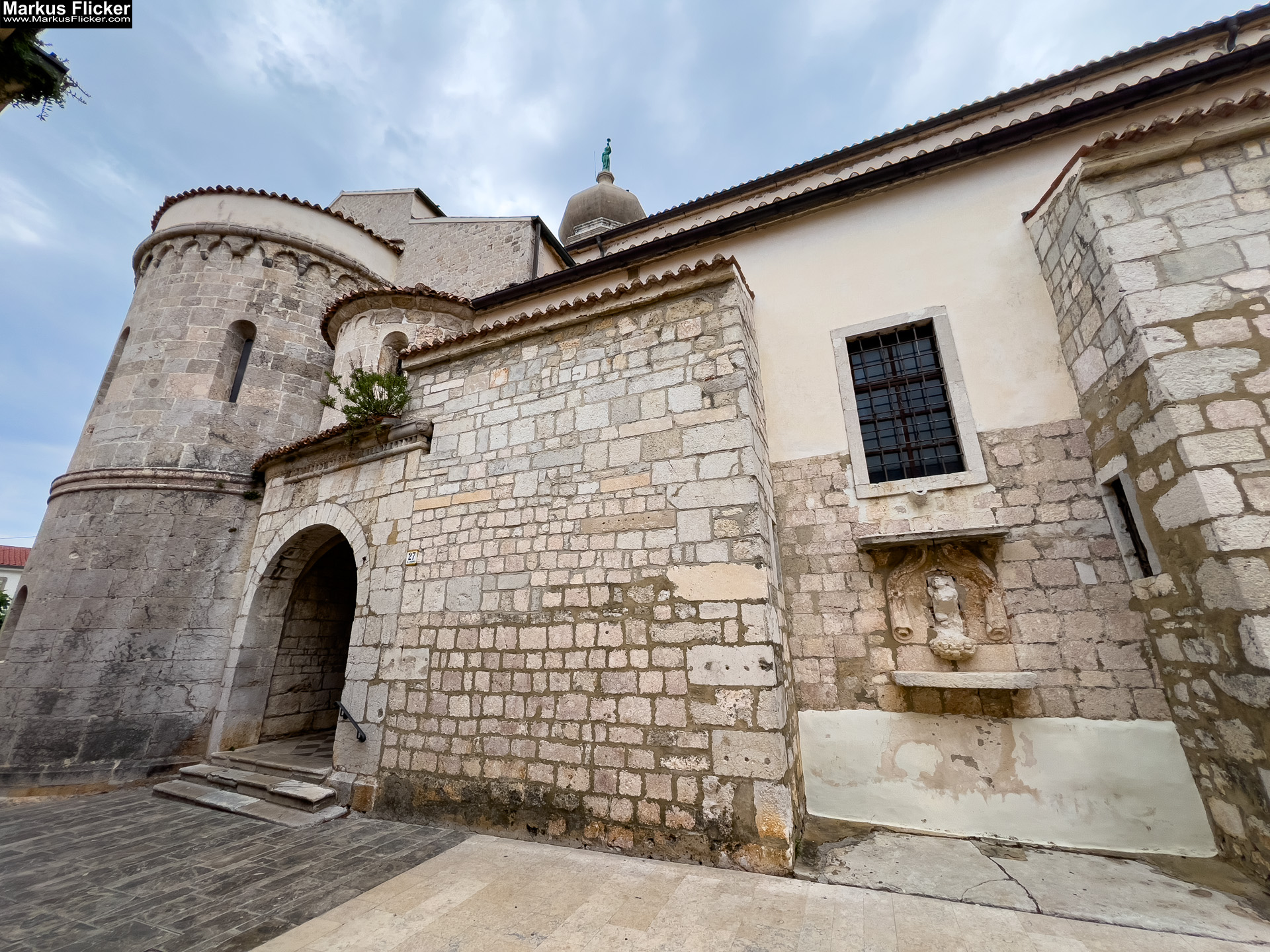 Die Stadt Krk – ein lebendiger Knotenpunkt aus Geschichte, Gegenwart und Zukunft Die Stadt Krk – ein lebendiger Knotenpunkt aus Geschichte, Gegenwart und Zukunft