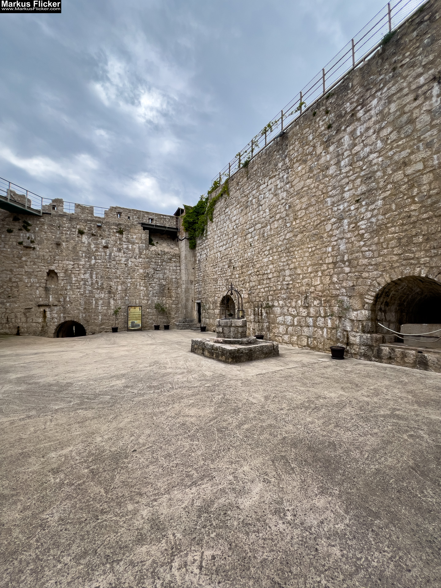 Die Stadt Krk – ein lebendiger Knotenpunkt aus Geschichte, Gegenwart und Zukunft Die Stadt Krk – ein lebendiger Knotenpunkt aus Geschichte, Gegenwart und Zukunft