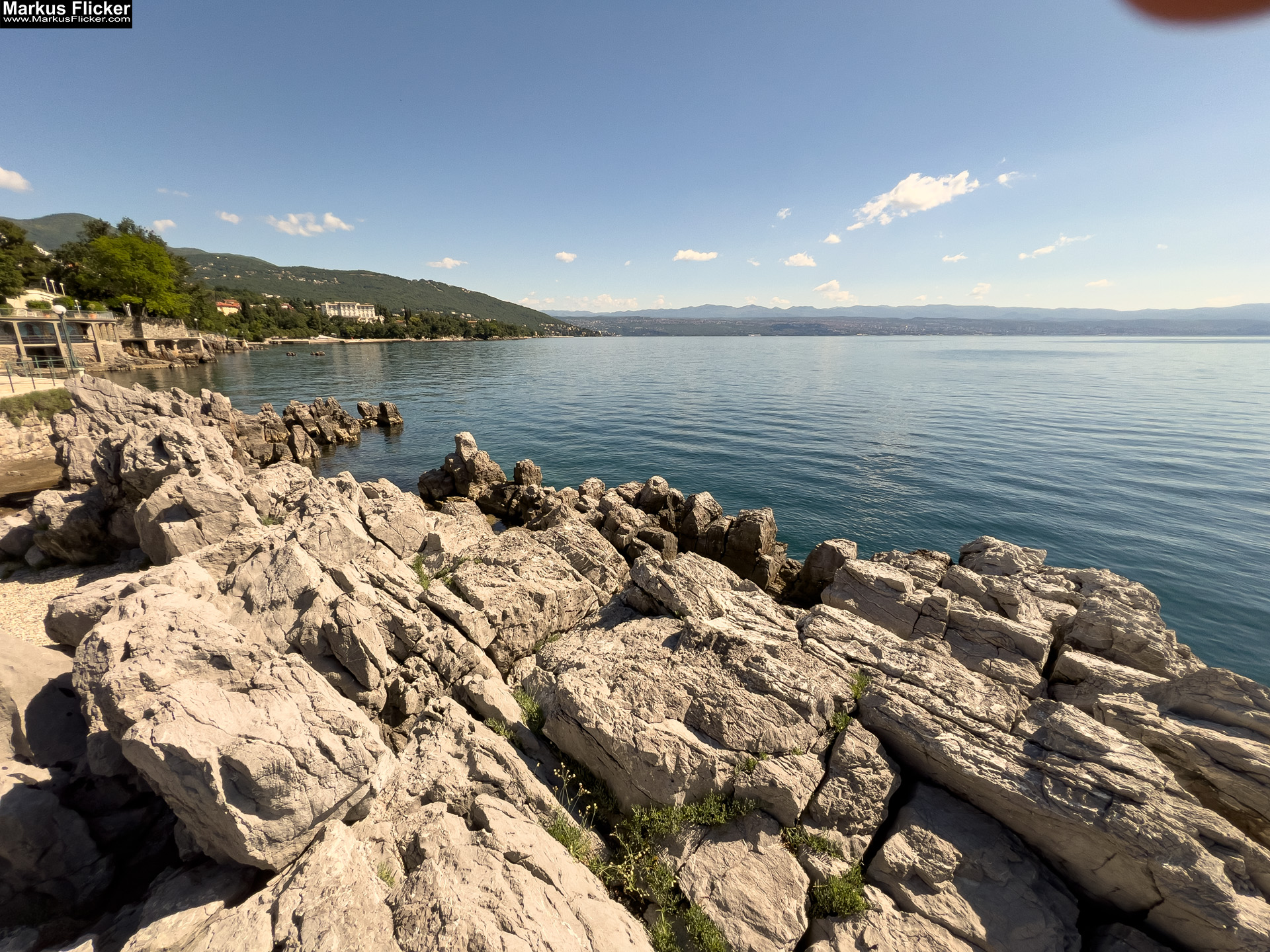 Lovran Ufer Küste Primorje-Gorski kotar Lorbeer Istrien Kroatien Adria #visitcroatia #visitlovran Lungomare Promenade Lovran Ufer Küste Primorje-Gorski kotar Lorbeer Istrien Kroatien Adria #visitcroatia #visitlovran