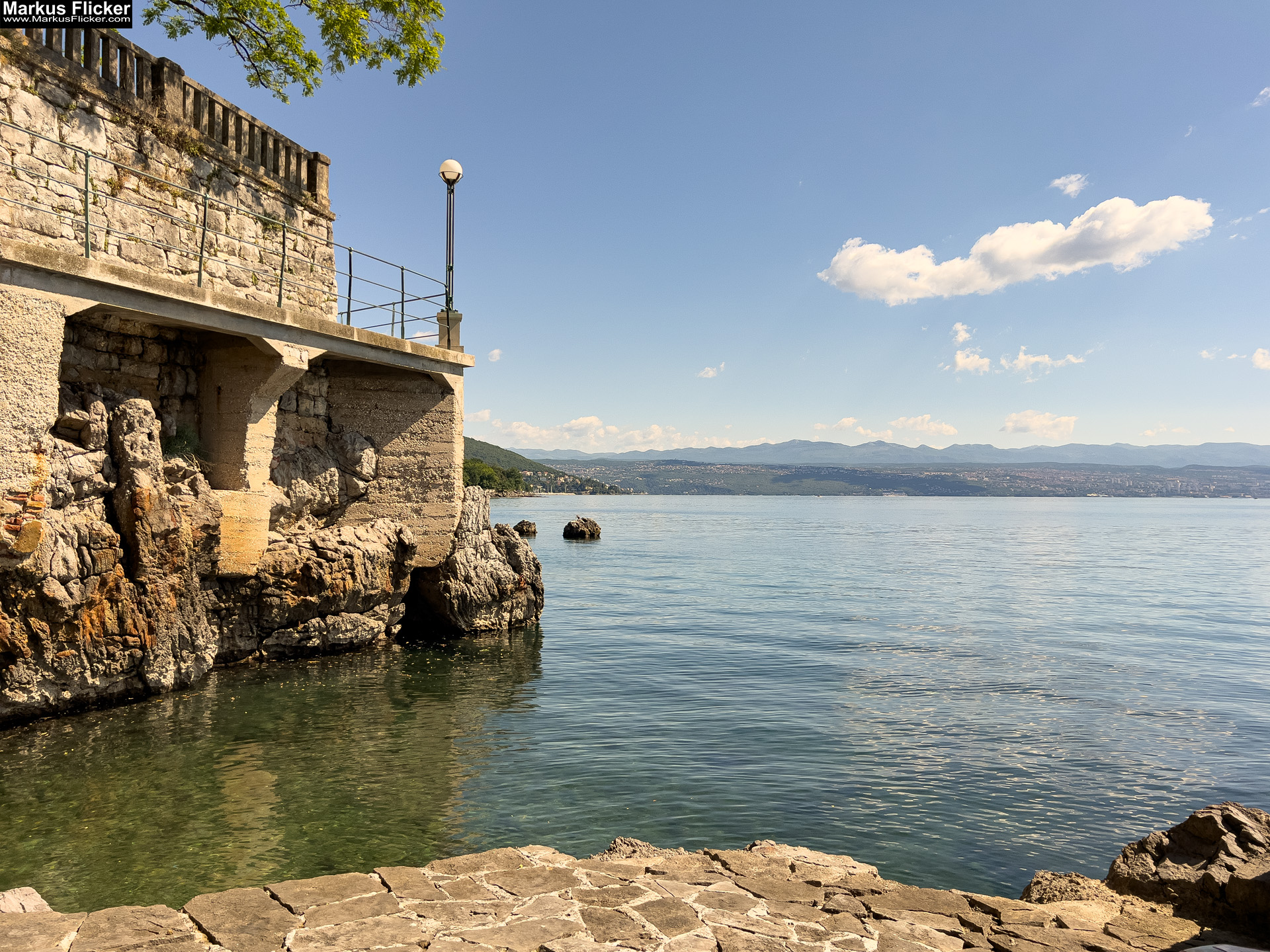 Lovran Ufer Küste Primorje-Gorski kotar Lorbeer Istrien Kroatien Adria #visitcroatia #visitlovran Lungomare Promenade Lovran Ufer Küste Primorje-Gorski kotar Lorbeer Istrien Kroatien Adria #visitcroatia #visitlovran