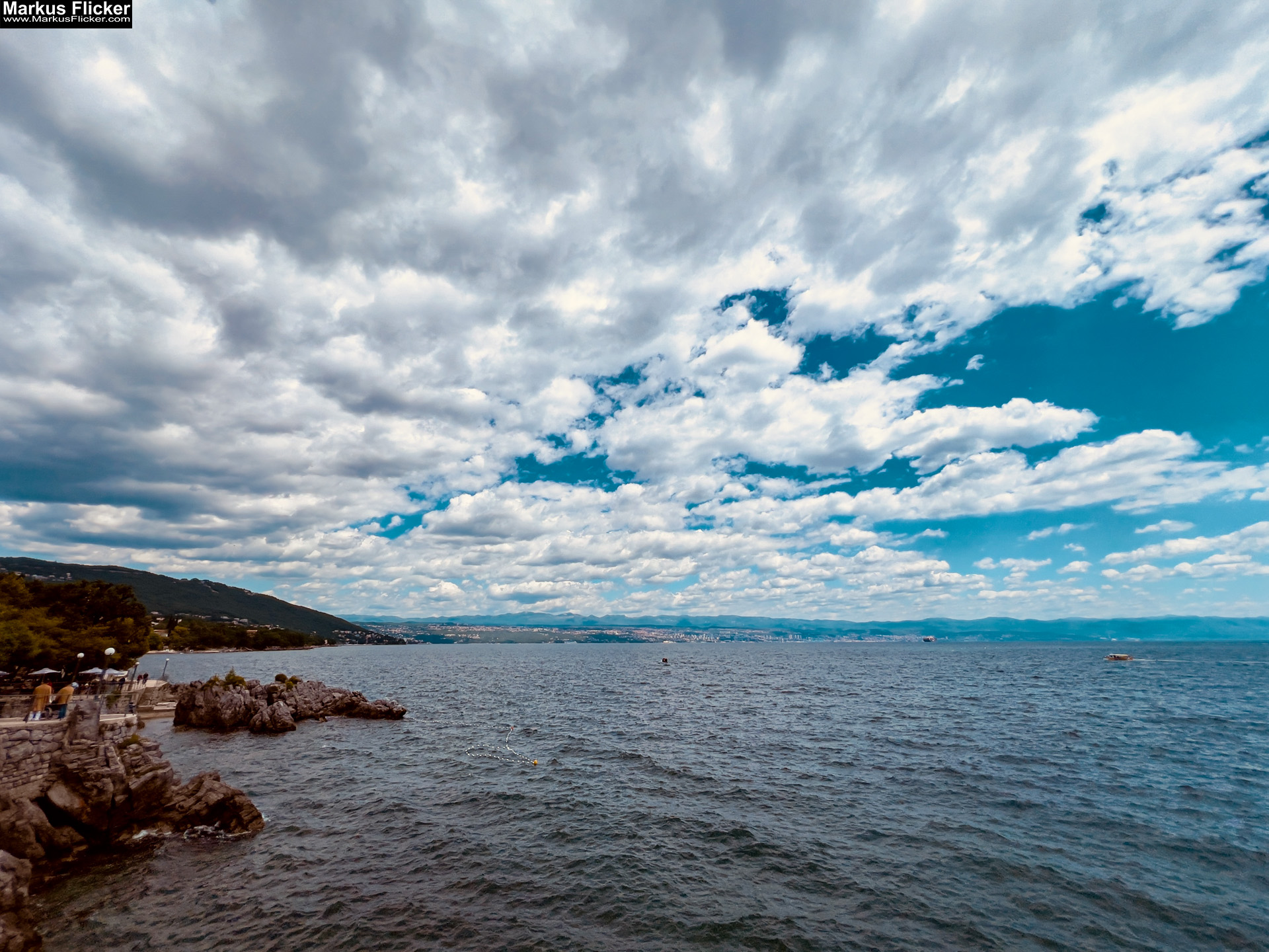 Lovran Ufer Küste Primorje-Gorski kotar Lorbeer Istrien Kroatien Adria #visitcroatia #visitlovran Lungomare Promenade Lovran Ufer Küste Primorje-Gorski kotar Lorbeer Istrien Kroatien Adria #visitcroatia #visitlovran