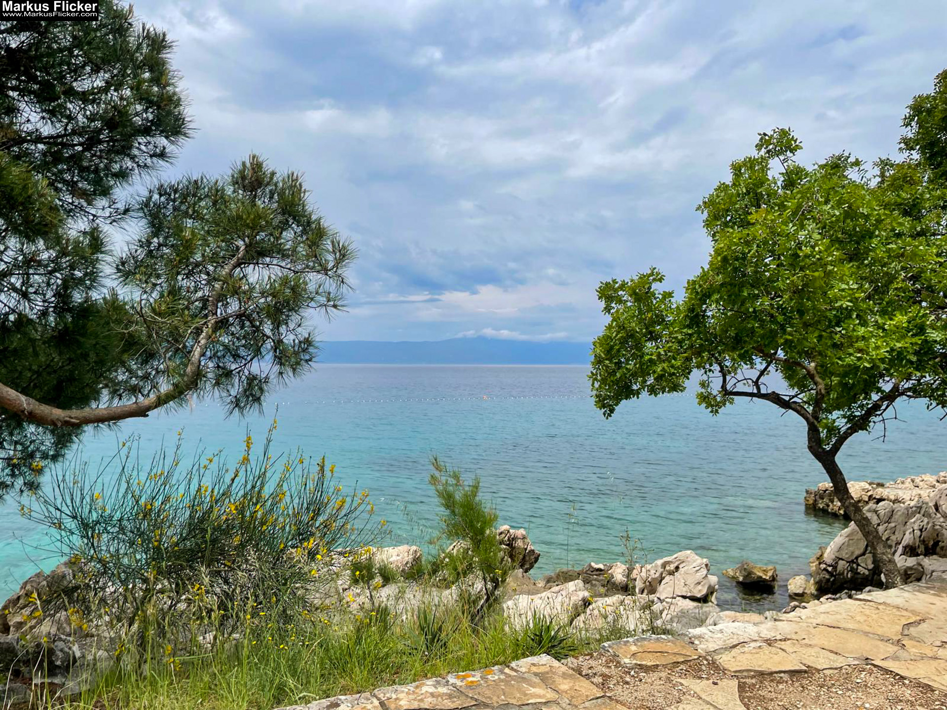 Lovran Ufer Küste Primorje-Gorski kotar Lorbeer Istrien Kroatien Adria #visitcroatia #visitlovran Lungomare Promenade Lovran Ufer Küste Primorje-Gorski kotar Lorbeer Istrien Kroatien Adria #visitcroatia #visitlovran
