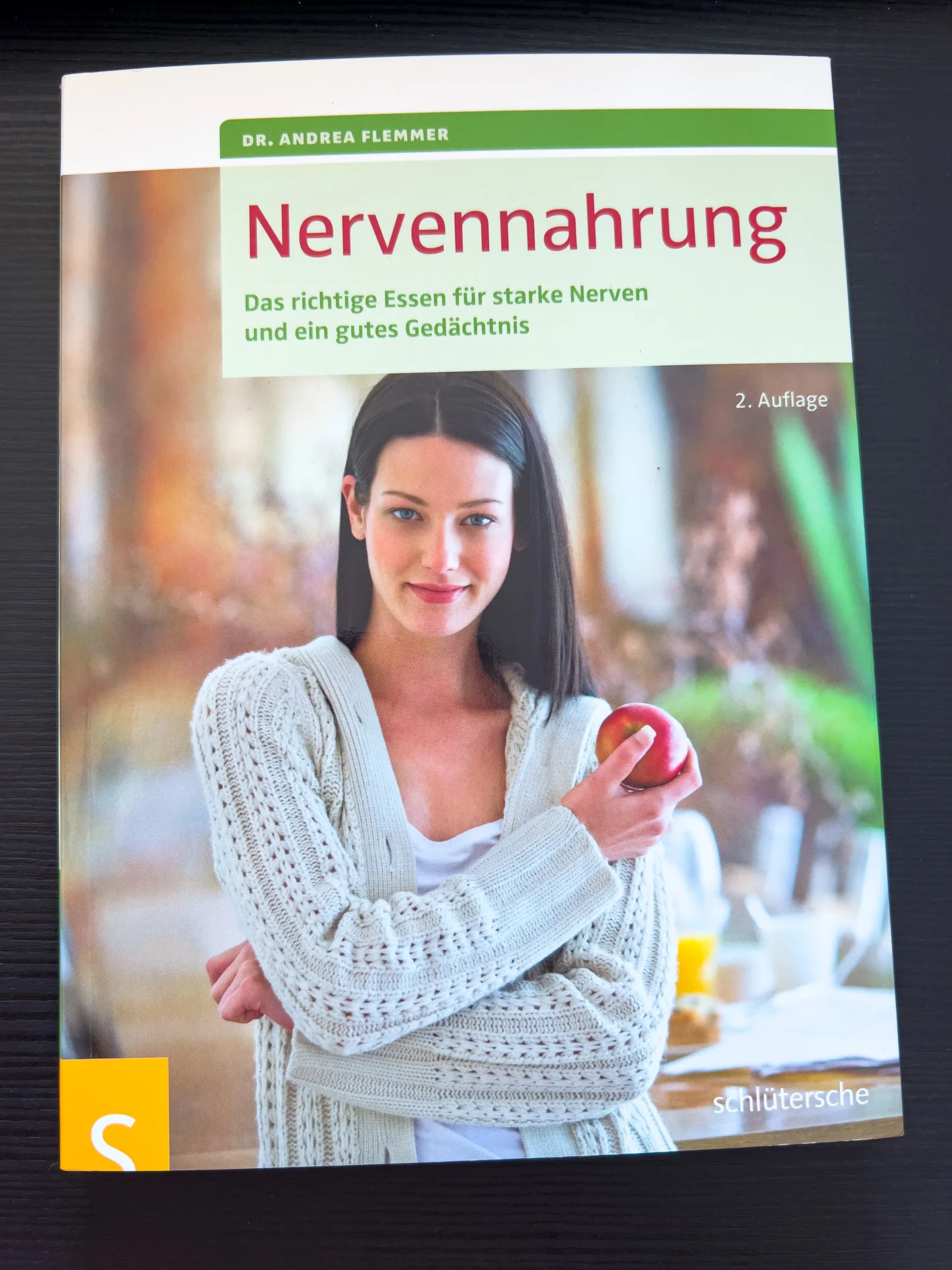 Nervennahrung: Das richtige Essen für starke Nerven und ein gutes Gedächtnis von Dr. Andrea Flemmer Nervennahrung: Das richtige Essen für starke Nerven und ein gutes Gedächtnis von Dr. Andrea Flemmer