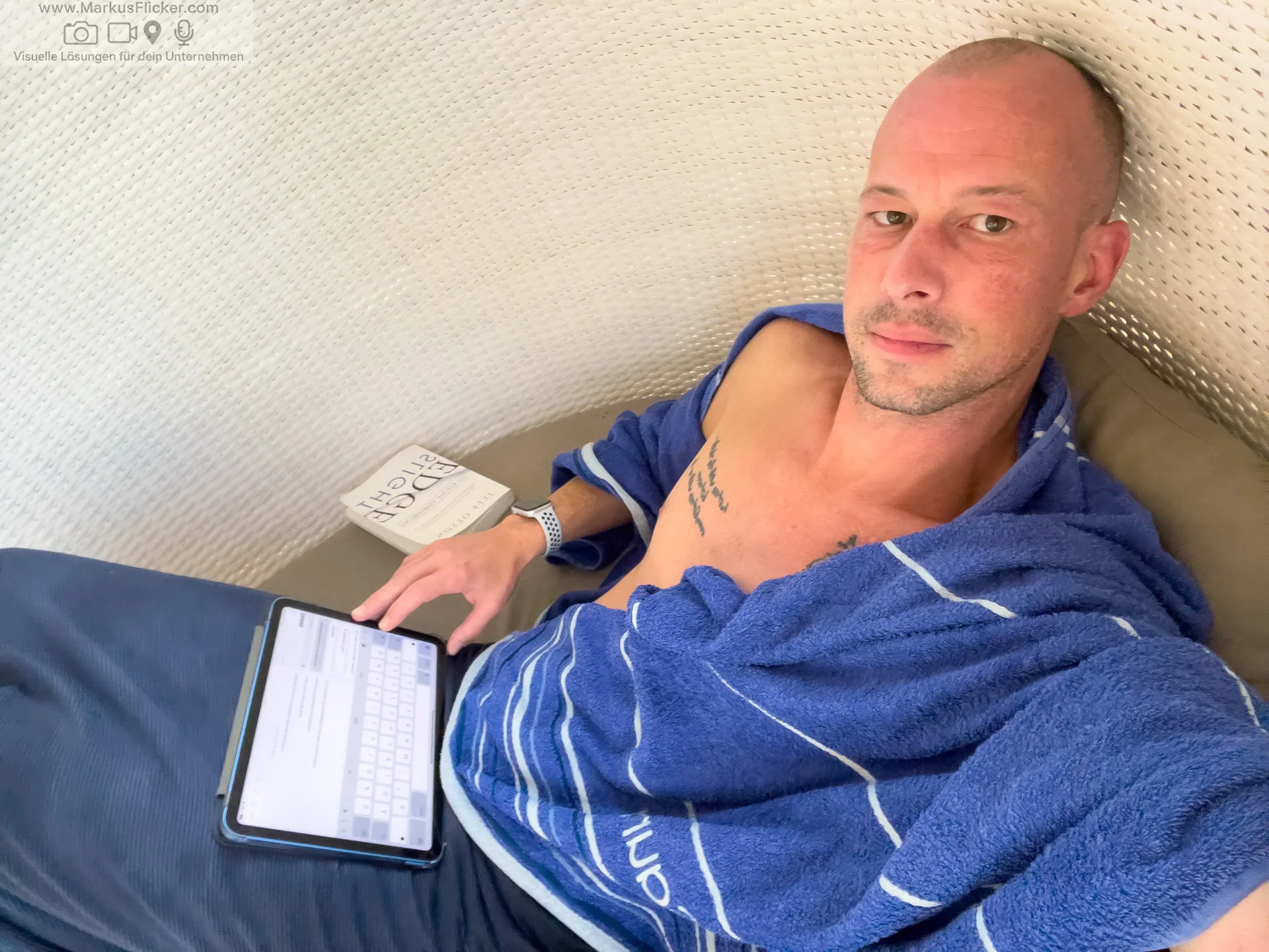 Büroarbeit mache ich am liebsten außerhalb eines Büros - auch bei Hausaufgaben von Kindern. Inkl. 37 Tipps und Tricks Büroarbeit mache ich am liebsten außerhalb eines Büros - auch bei Hausaufgaben von Kindern. Inkl. 37 Tipps und Tricks