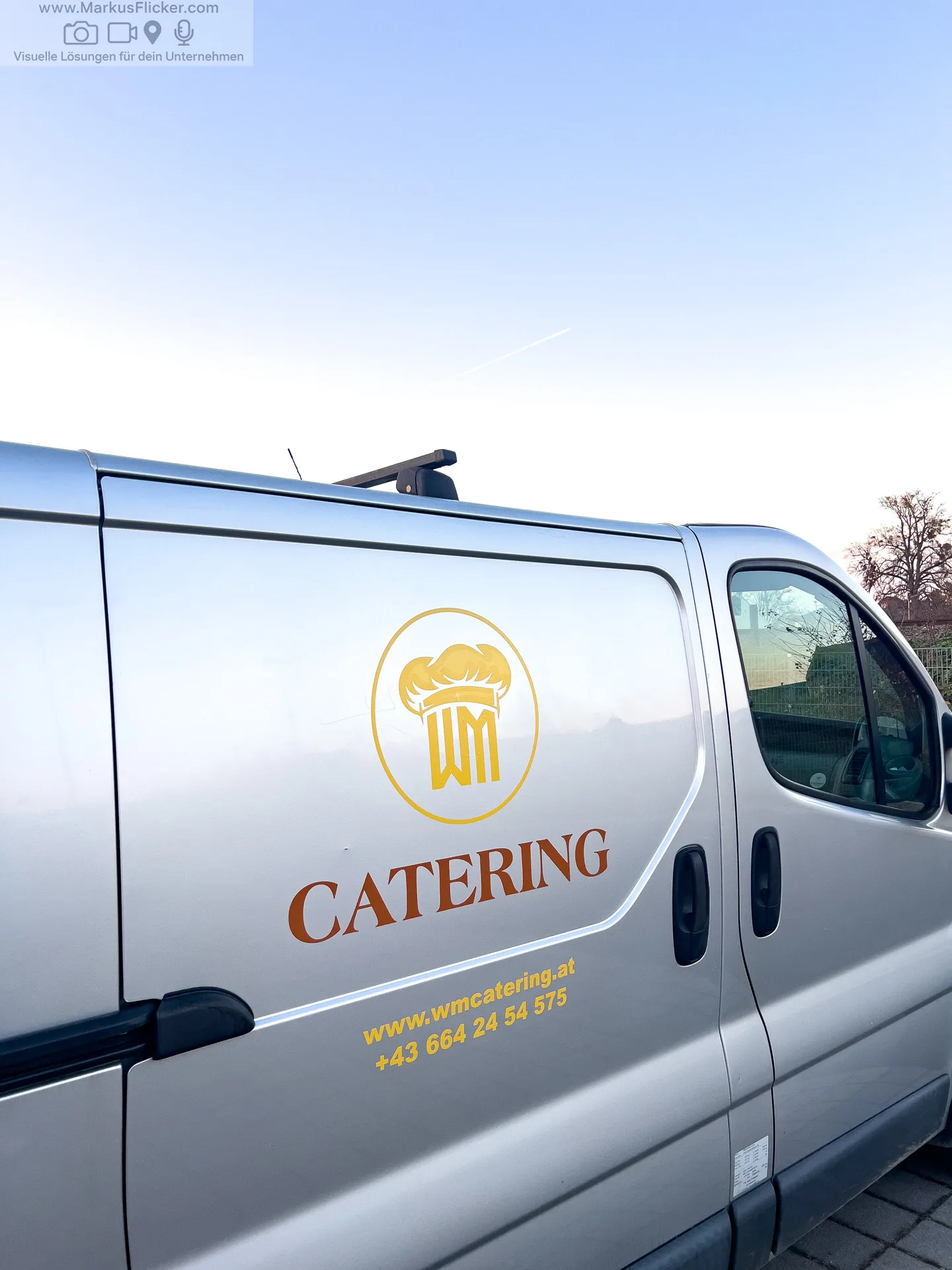 WM Catering Wolfgang Meichenitsch Autobeklebung Logo Homepage Telefonnummer Opel Vivaro