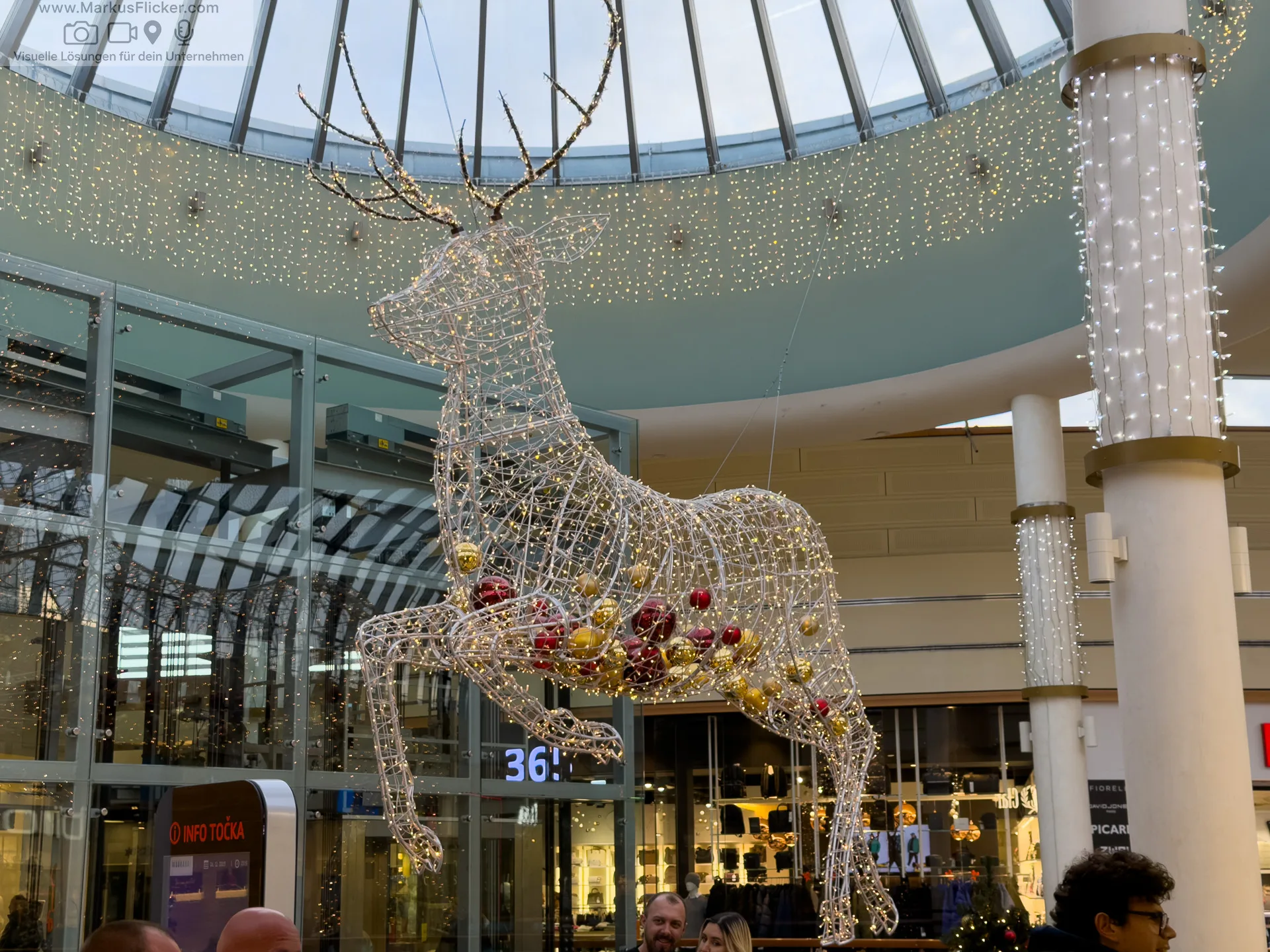 Magisches Maribor Weihnachtsmarkt Winterwunderland Advent im Winter Čarobni Maribor Riesenrad Slowenien Magisches Maribor Weihnachtsmarkt Winterwunderland Advent im Winter Čarobni Maribor Riesenrad