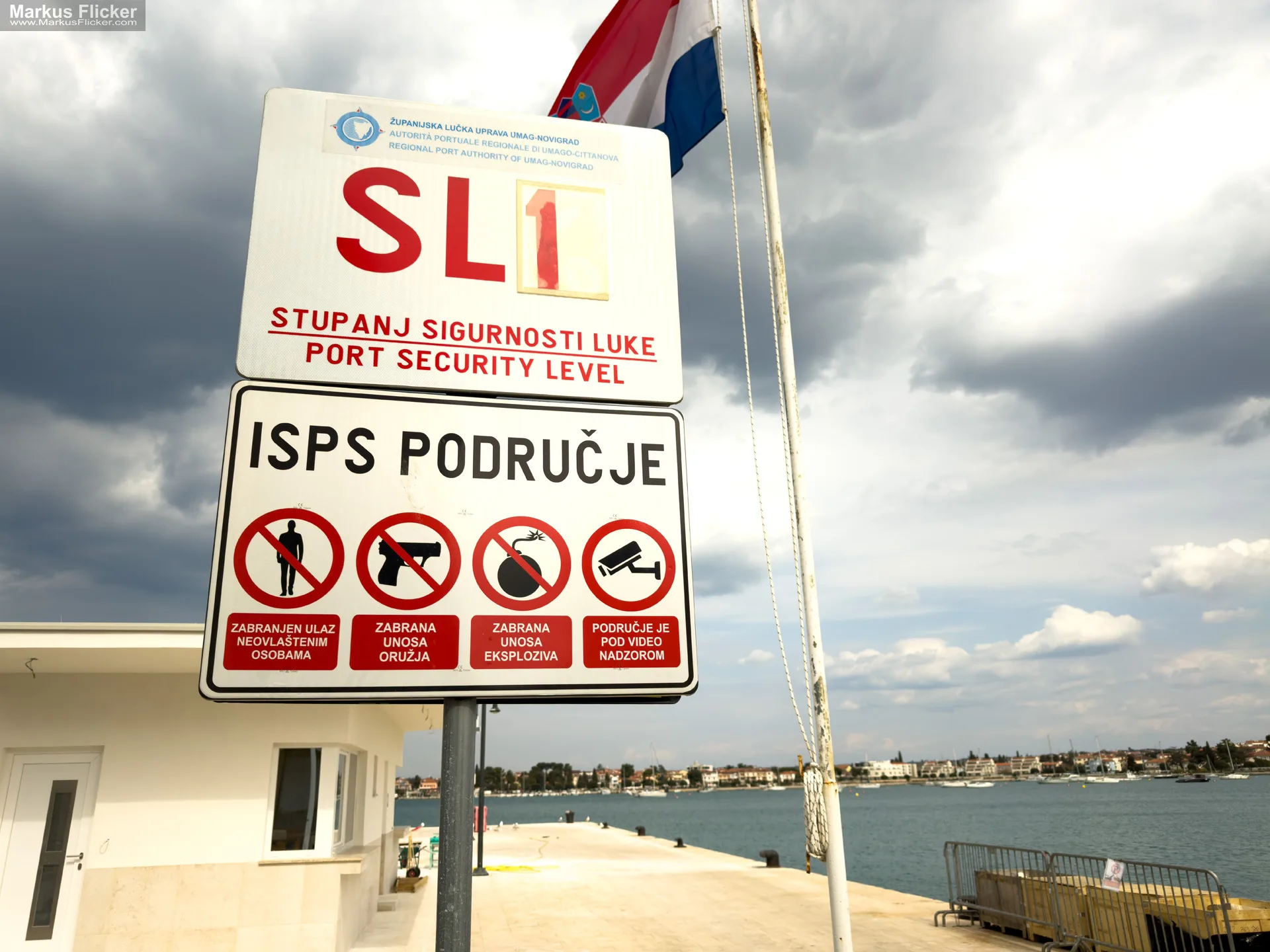 Streetphotography lustige Straßenschilder. Spaß in der Stadt mit dem Smartphone inkl. 37 Fototipps und Bildideen. Fotografieren und Filmen mit dem Smartphone: Bessere Fotos und Videos mit dem Handy für Freizeit, Hobby und Business Streetphotography lustige Straßenschilder. Spaß in der Stadt mit dem Smartphone inkl. 37 Fototipps und Bildideen. Fotografieren und Filmen mit dem Smartphone: Bessere Fotos und Videos mit dem Handy für Freizeit, Hobby und Business